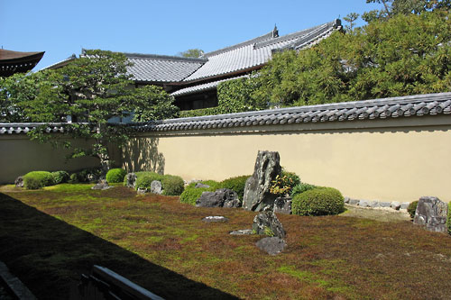 大徳寺塔頭・龍源院の枯山水庭園「龍吟庭」